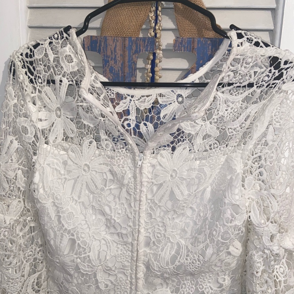 ⭐️LACE DRESS⭐️ - Picture 4 of 4